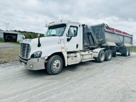 2016 FREIGHTLINER CASCADIA 113