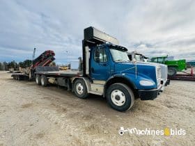 2005 FREIGHTLINER BUSINESS CLASS M2 112