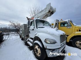 2005 FREIGHTLINER BUSINESS CLASS M2 100